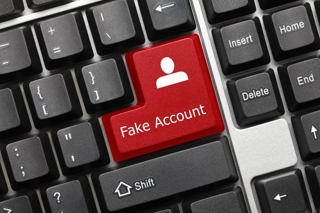 how to avoid social media scams